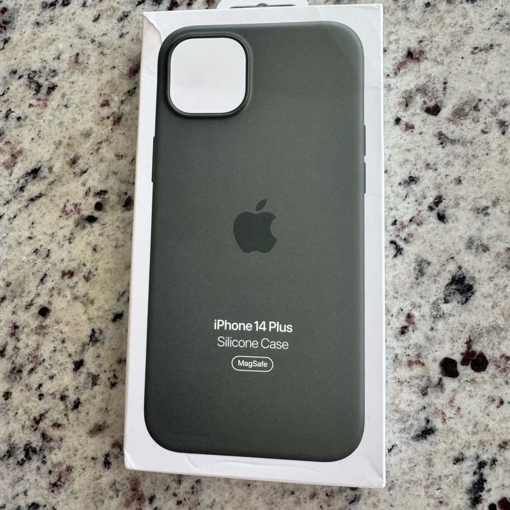 iPhone 14 Plus silicone case with magsafe. NEW IN BOX olive color